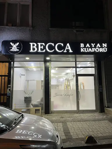 Becca bayan kuaförü 3
