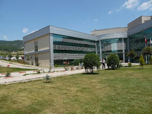 Almus Devlet Hastanesi