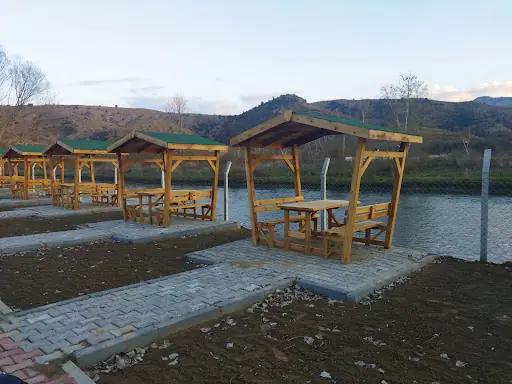 İnhisar Piknik Alanı Sakarya Kenarı