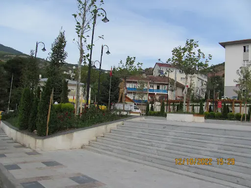 Koyulhisar Belediyesi Şehitler Parkı 4