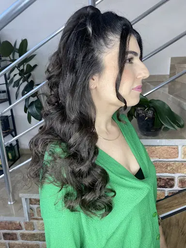 ZEYNEP GÖKSU KUAFÖR SALONU 3