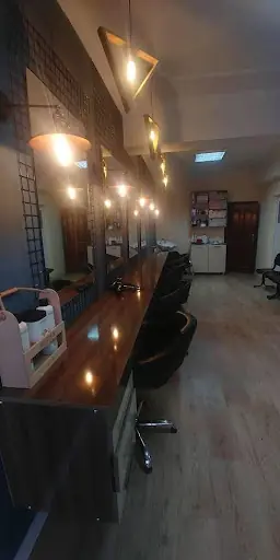 Efor Güzellik Salonu 4