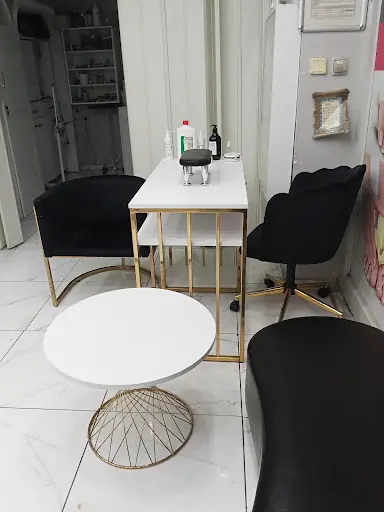 Salon Zehra – Tırnak / Nail Studio, İstanbul (2. fotoğraf)