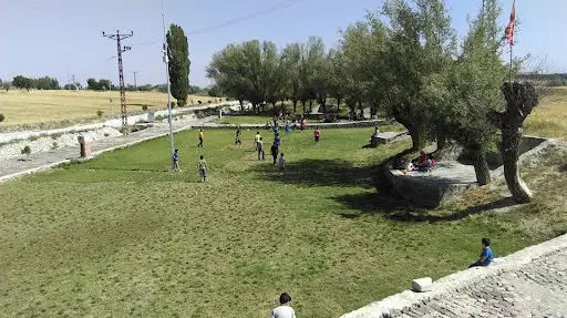 Acıgöl Belediyesi Uzundere Millet Bahçesi Mesire ve Piknik Alanı