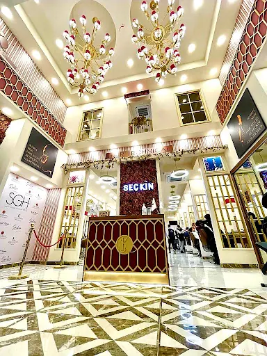 SEÇKİN KİŞİSEL BAKIM MERKEZİ (MEN & WOMEN) 4