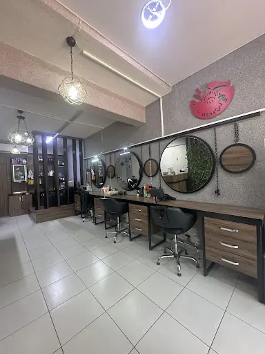 Saloon Aleda 4