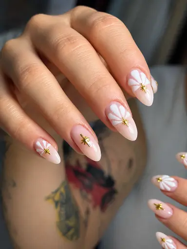 GÜLCAN COŞKUN BEAUTY – Tırnak / Nail Studio, İstanbul (4. fotoğraf)