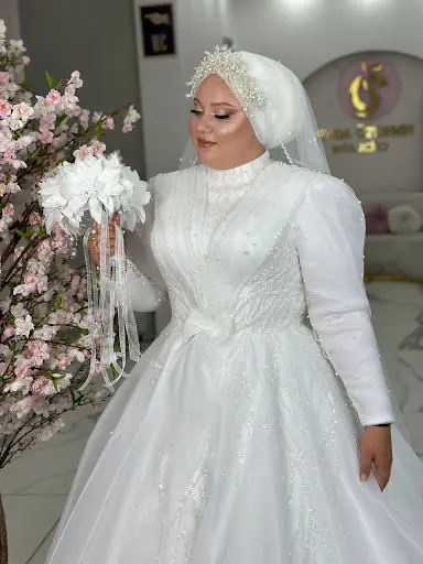 Ceyda Özdemir Make-Up Studio Bayan kuaförü 2