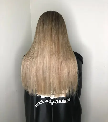 BURCU ŞANLI bayan Kuaför Güzellik Salonu Güneşli deki Kuaförler Gelin Başı Saç Röfle Türban Omre Keratin Ağda Makyaj Güneşli