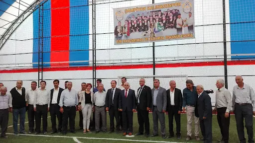 Kalınkoz Kapalı Spor Salonu