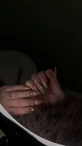 Go Care Club - Nişantaşı Protez Tırnak (Kalıcı Oje - Jel Güçlendirme - Nail Art - Manikür - Pedikür-İpek Kirpik) 3