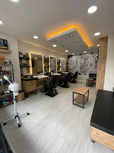 Salon Aras Erkek Kuaför Salonu
