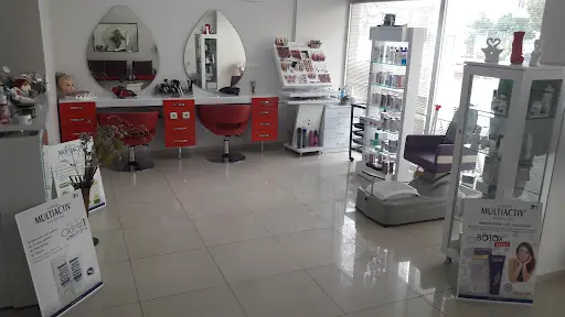 YAĞMUR GÜZELLİK SALONU 4