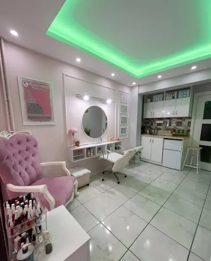 Gülşen Akkaya Güzellik Salonu – Tırnak / Nail Studio, İstanbul (3. fotoğraf)