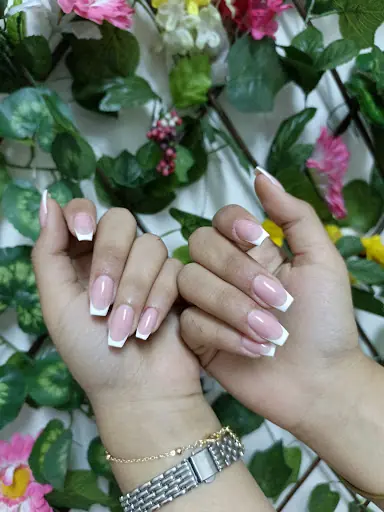 NAZAN PROTEZ TIRNAK & MANİKÜR PEDİKÜR SİR AĞDA SALONU..
