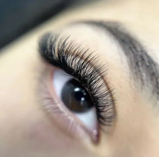Shine Lash & Nails - Tuzla Protez Tırnak ve İpek Kirpik 2