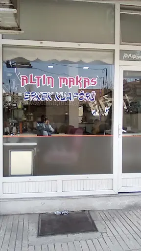 Altın makas erkek kuaförü