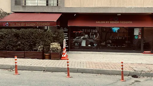 Salon by Senem Özdemir Kuaför ve Kalıcı Makyaj – Tırnak / Nail Studio, İstanbul