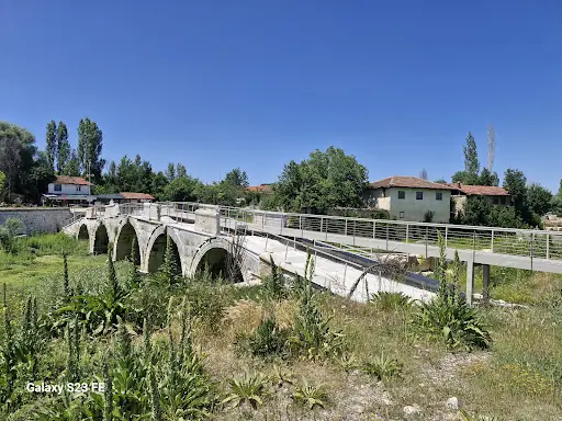 İlk Borsa Binası (Aizanoi Macellum) 4