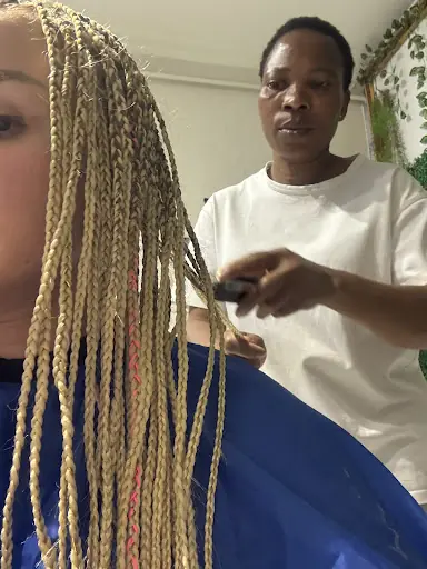 Nebila Hair Afrika Örgü Merkezi 4