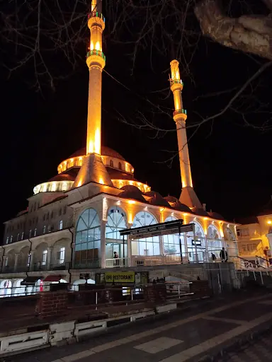 Merkez Cami 4