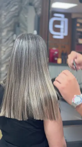 Emre Düşmezkaya Hair Designer 2