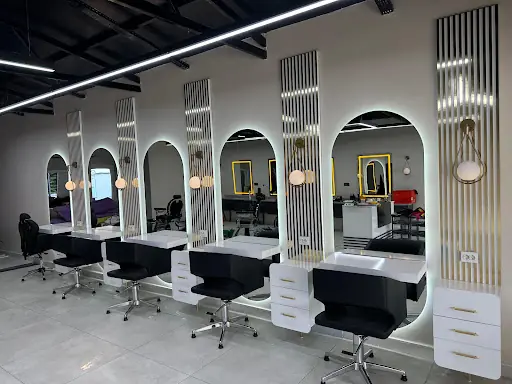 Emre Ayyıldız Hair Salon 4