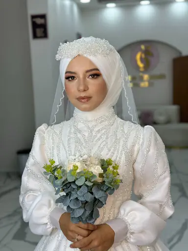 Ceyda Özdemir Make-Up Studio Bayan kuaförü