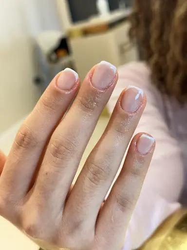 Coins de beauté chez yasmine – Tırnak / Nail Studio, İstanbul
