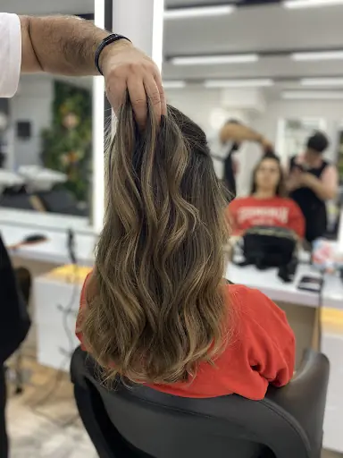 Aydınlı kuaför Salon PİNK - BAYAN KUAFÖRÜ ( TUZLA SAÇ KAYNAK MERKEZİ ) 2