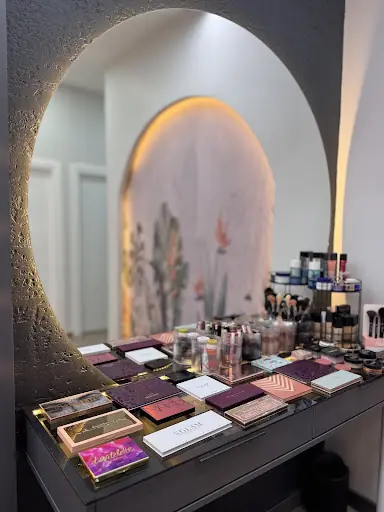 Salon.Esra.Kasdal