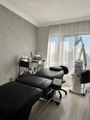 Özlem Üstündağ Güzellik Merkezi 4