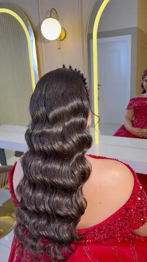 Ayşegül Kara Hair & Makeup Studıo
