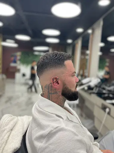 Tahir Koç barber shop yedi mavi 2