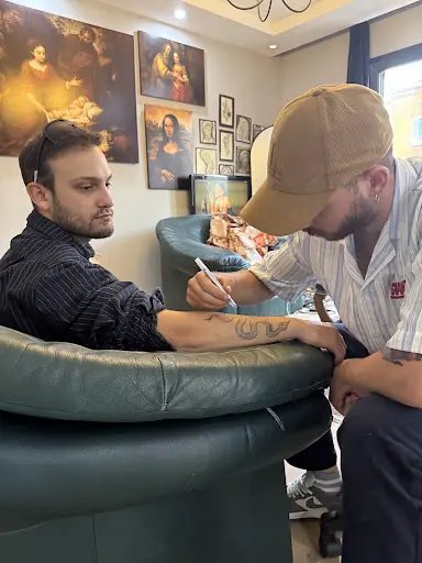Ouzkrc Ink - Tattoo Studio 3