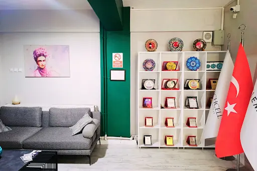Özlem Akyel Beauty Academy 3