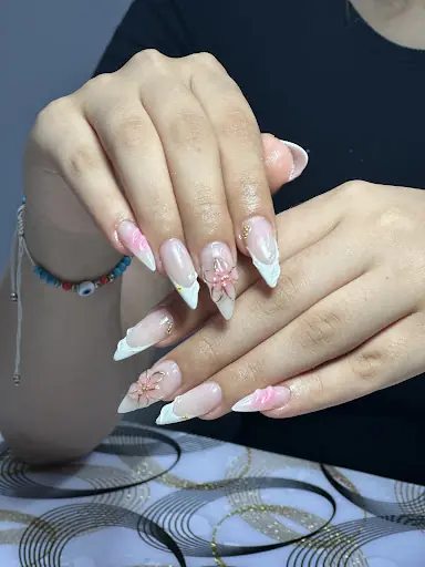 HATİCE NAİL STUDİO ŞİRİNEVLER | protez tırnak – Tırnak / Nail Studio, İstanbul (3. fotoğraf)
