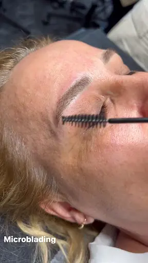 MelikeTopal beauty / lazer epilasyon – Tırnak / Nail Studio, İstanbul (3. fotoğraf)