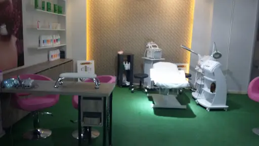 Sihirlieller Bayan Kuaförü 4