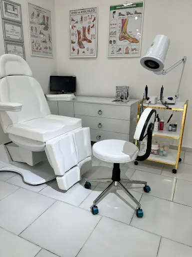 Alisa Nail Center | Ödemiş Nail Art & Güzellik 4