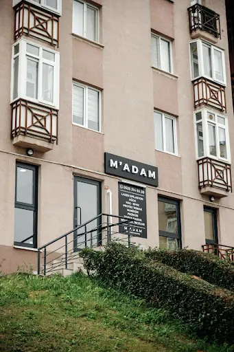 M'ADAM Güzellik Salonu – Tırnak / Nail Studio, İstanbul