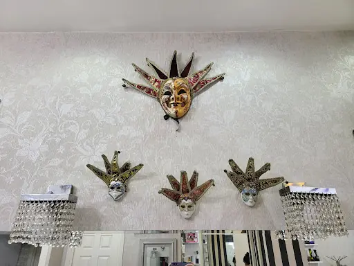 Salon Burhan Karataş