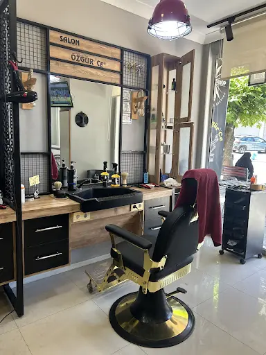 SALON ÖZGÜR'CE