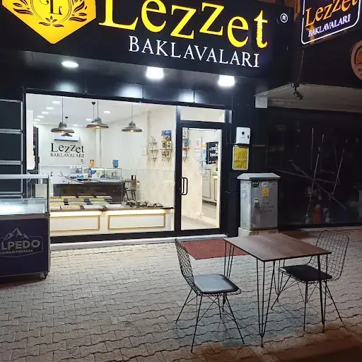 İlhanbey Lezzet Baklavalari_ Kadirli Baklava _ Kadirli Fıstıklı Baklava _ Kadirli Baklavacı _ Kadirli Soğuk Baklava 2