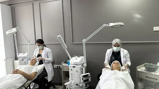 Murat Dinletir Akademi Güzellik Uzmanlığı ve Estetisyenlik Kursu 4