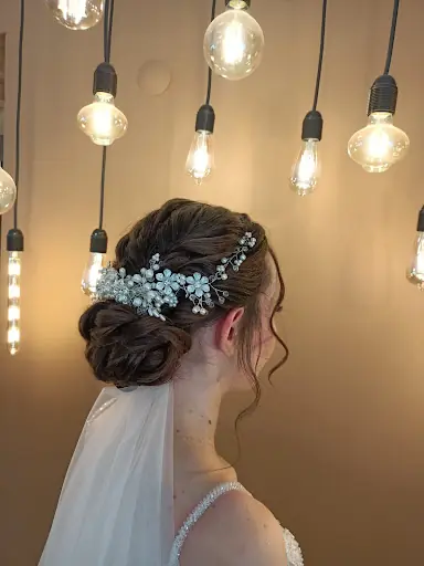 Gamze Yıldız Hair Makeup Studio 3