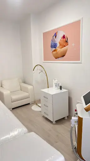 Milena Clinic Güzellik Merkezi 3