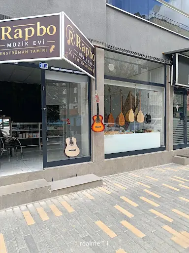 Paris Bayan Kuaförü