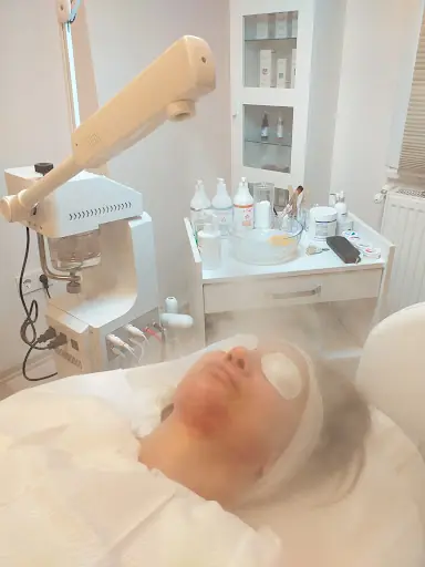 Nazar Güzellik Salonu – Tırnak / Nail Studio, Beykoz, İstanbul