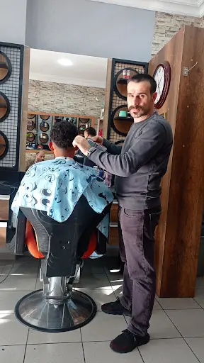 SELİM Erkek KUAFÖRÜ – Berber, İstanbul (3. fotoğraf)